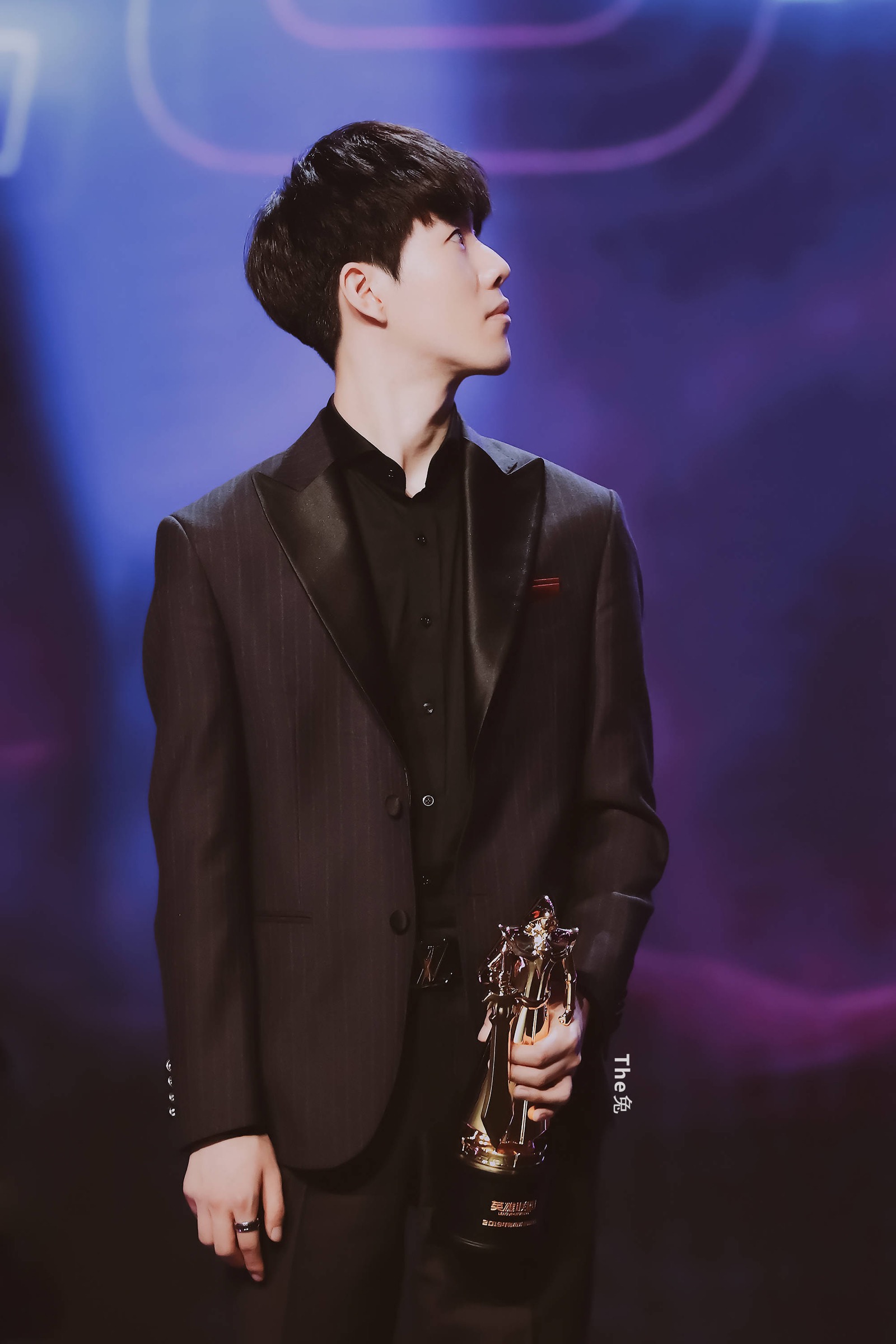 了在困境中 了在困境中