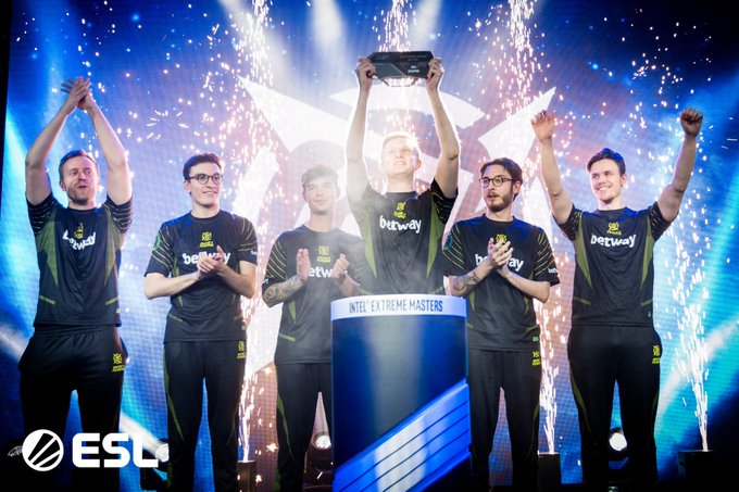 更加完整和 更加完整和