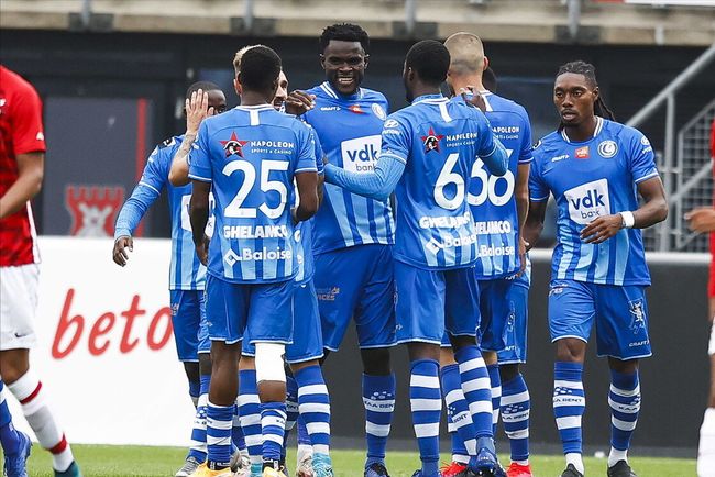 在现代足球 在现代足球