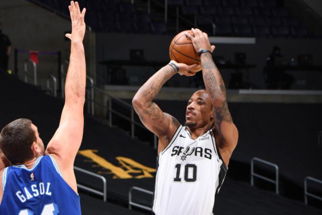 在与对手的 在与对手的