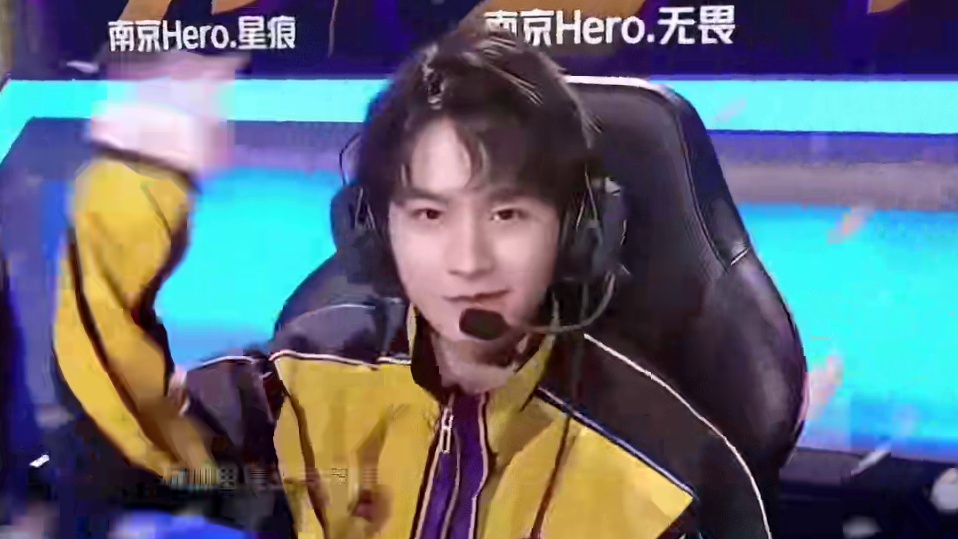 育事业迈向 育事业迈向